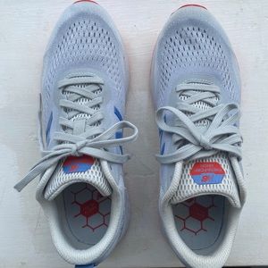 New Balance size 8.5 fresh foam Arishi V3 running shoes